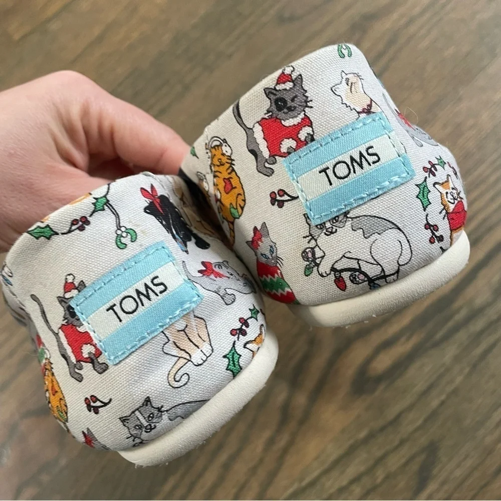 New TOMS Women’s Belmont Holiday Cats Print Ortholite Flats Shoe in Light Gray 8